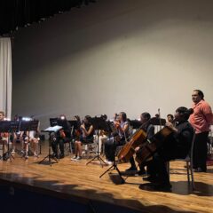 Deleita Orquesta Sinfónica Infantil y Juvenil de Delicias a más de 900 niñas y niños de Camargo.