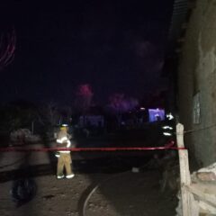 Muere una familia en incendio, dos mujeres y tres menores en Santa Lucia