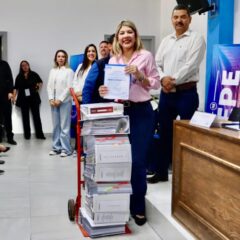 Se registra Daniela Álvarez con 6 mil 640 firmas para contender por el PAN Estatal