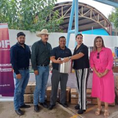 Entrega DIF Estatal equipamiento para comedores escolares de planteles en Riva Palacio.