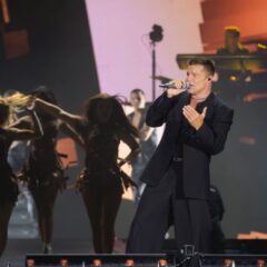 Enciende Ricky Martin la Plaza del Ángel en la fiesta de inauguración del FICH Edición Bicentenario.