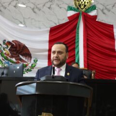 “Somos 130 millones de mexicanos, no 36”, Diputados PRI piden pluralidad a nuevo gobierno.