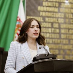 Alma Portillo propone bajar el precio del gas para cuidar a las familias en invierno.