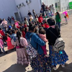 Regalos y mucha diversión en la primera posada en el CEJUM Cuauhtémoc.
