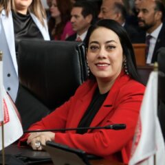 Lamentable falta de la Presidenta del Congreso : América Aguilar.