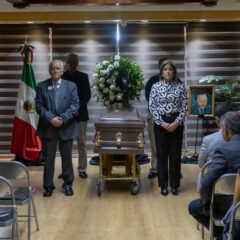 Rinden homenaje de cuerpo presente a ex alcalde Humberto Ramos, en Cuauhtémoc