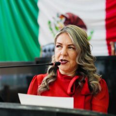 Pide Rosana Díaz atención preferente y digna a personas adultas mayores.
