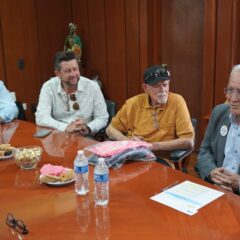 Beto Pérez recibe a Philip H. Skinner Alcalde de Columbus Nuevo México