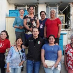José Luis Villalobos reafirma su compromiso familias de la colonia Infonavit Nacional.