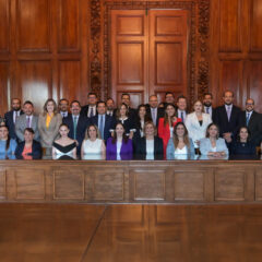 Maru Campos recibe a magistrados electos en Palacio de Gobierno