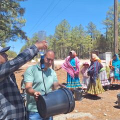 Lleva JCAS filtros y agua potable a la Sierra Tarahumara