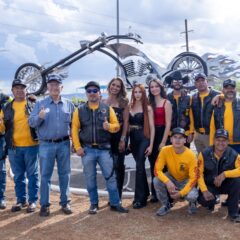 Develan monumento a la motocicleta, en la Plaza Chopper de Cuauhtémoc