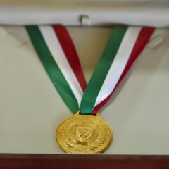Congreso entrega la Medalla Chihuahua al Mérito Educativo 2025.