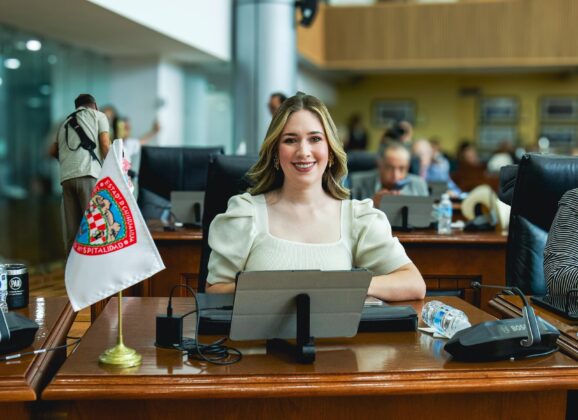DENUNCIA ALMA PORTILLO QUE JMAS DE PARRAL FALSIFICA FIRMAS; SIMULARON ENTREGAR AGUA A PERSONA FALLECIDA.
