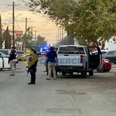 Masculino resulta herido al sacar arma contra agentes de AEI