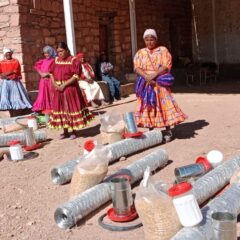 Apoya Estado con paquetes de alimento a habitantes de comunidades de Carichí.