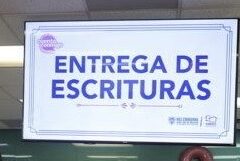 Entrega Estado 221 escrituras a beneficiarios de 15 municipios de la entidad.