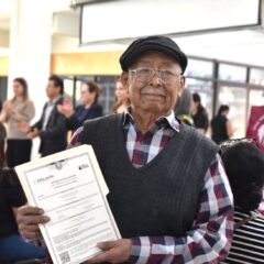 A los 94 años de edad concluye su educación Primaria en el Ichea