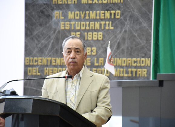 Entrega diputado Arturo Zubía kits preventivos contra el gusano barrenador del ganado.