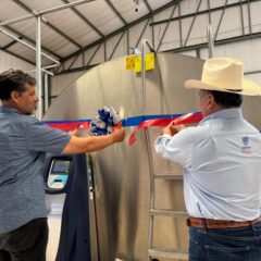 Impulsa SDR a centros de acopio de leche con apoyos para infraestructura y equipamiento rural.