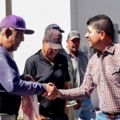 Participa Saúl Mireles en entrega de apoyos a productores pecuarios de Anáhuac.
