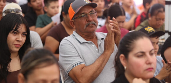 Entrega Gobierno del Estado obra hidráulica y apoyos para uniformes escolares en Rosales.