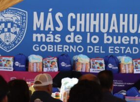 Entrega Desarrollo Humano kits de apoyo infantil en 12 municipios.