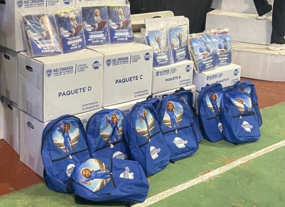 Acerca Estado apoyos alimentarios, educativos y productivos a familias de Guadalupe y Calvo.